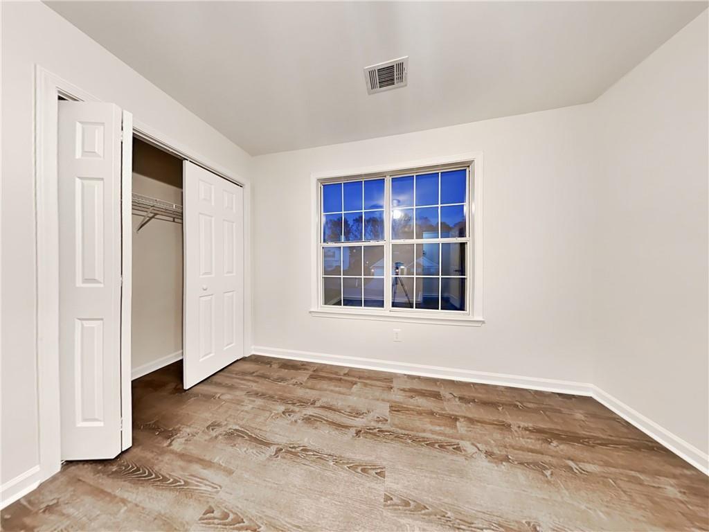 982 Forest Glen Property Photo 13