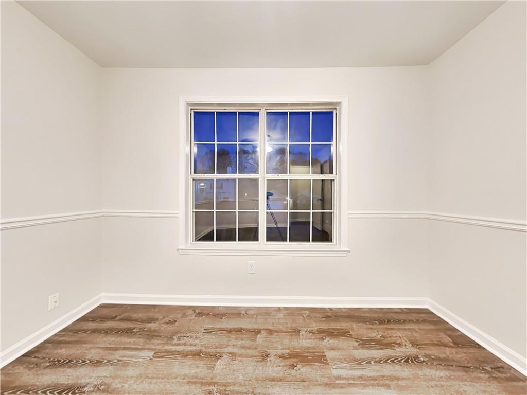 982 Forest Glen Property Photo 16