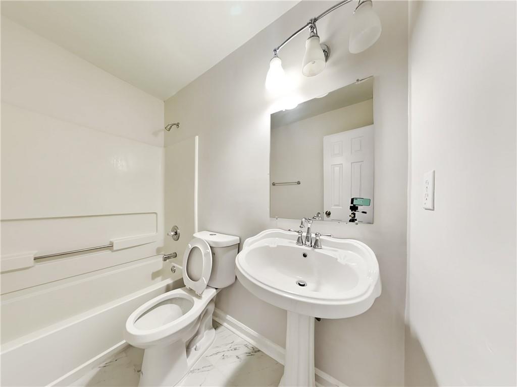 982 Forest Glen Property Photo 20