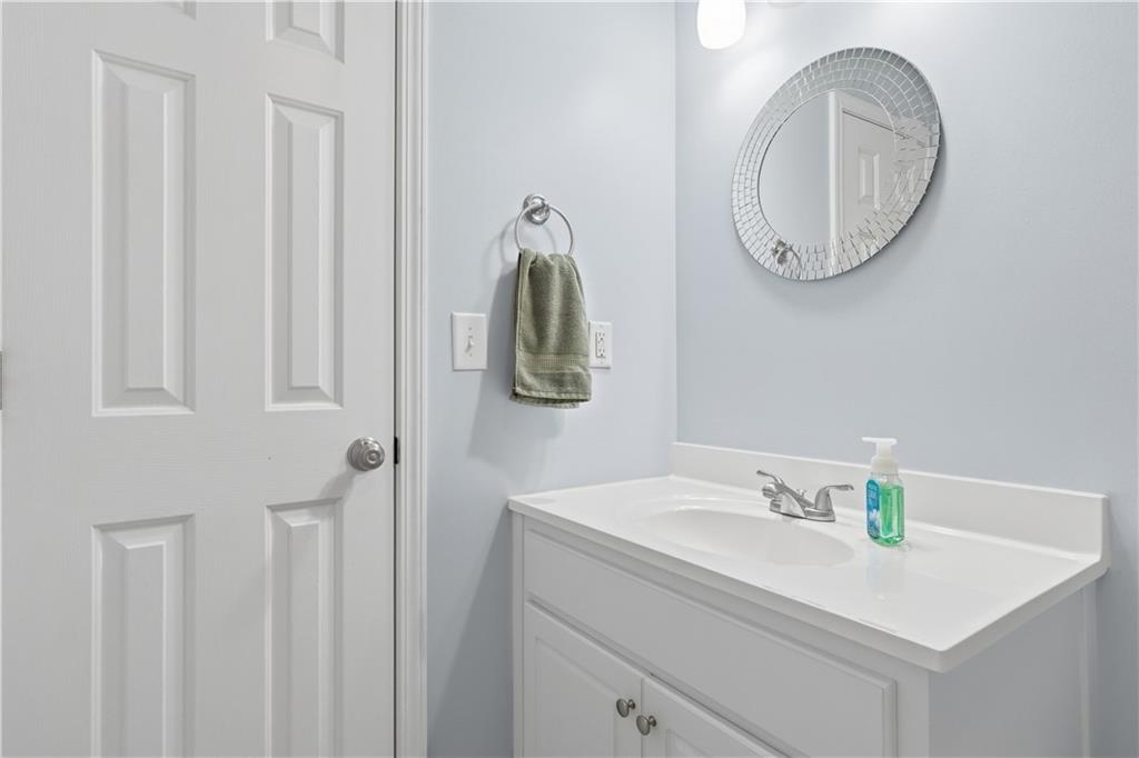 3585 Davyne Bend Property Photo 31