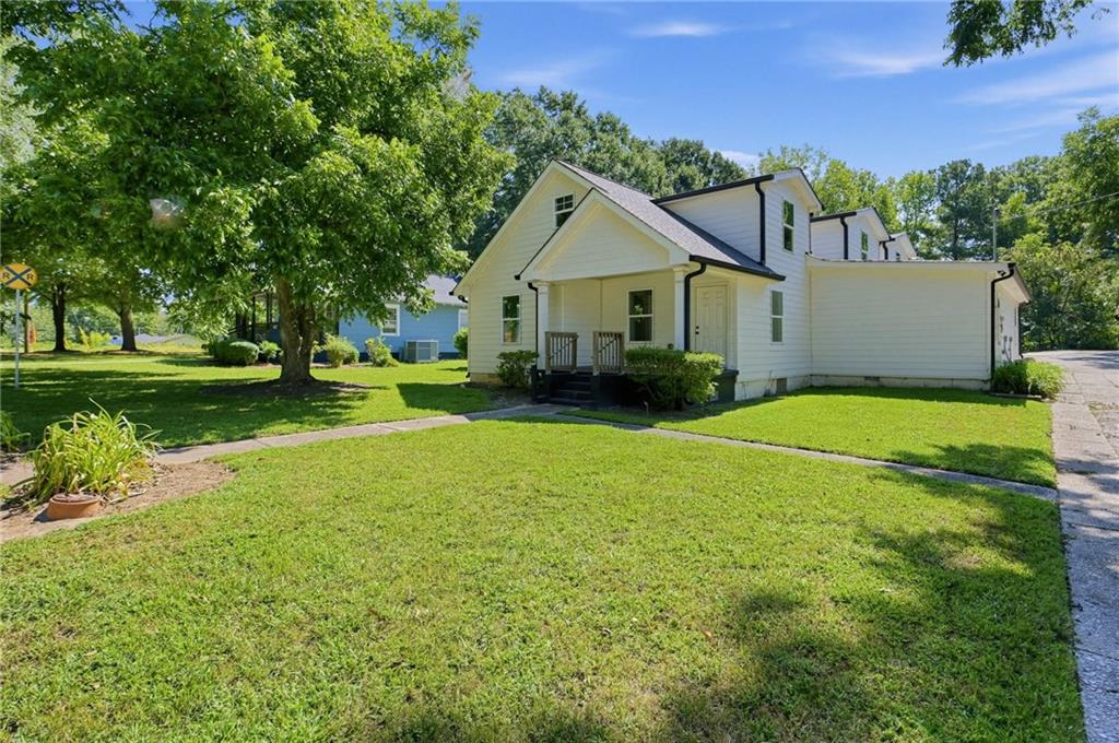 134 E 5th Street Property Photo 1
