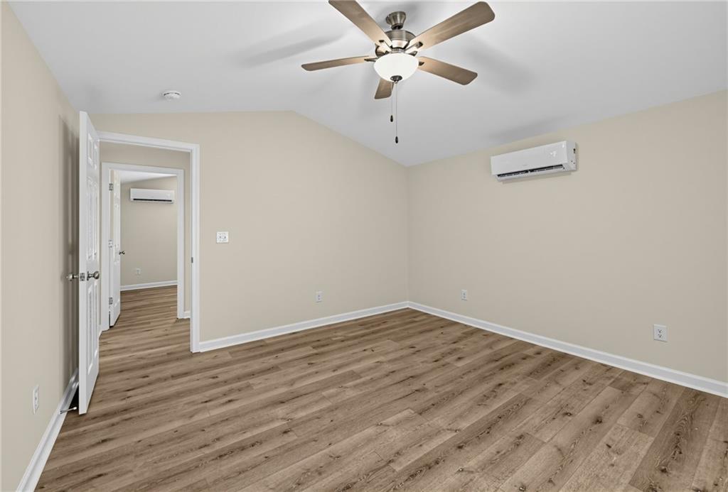 134 E 5th Street Property Photo 20