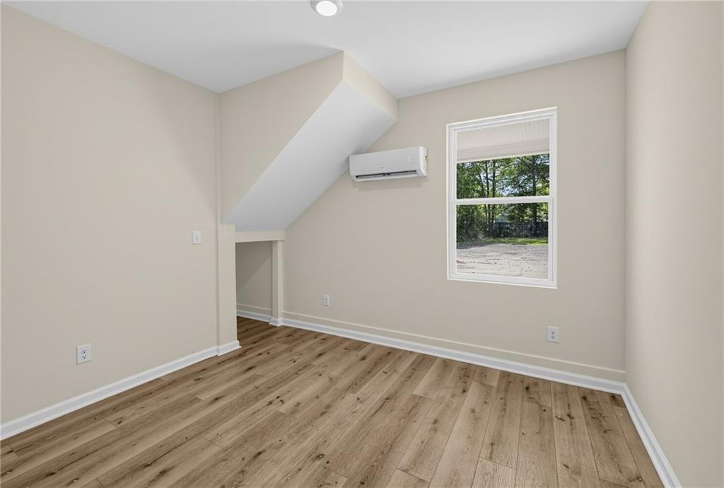 134 E 5th Street Property Photo 25