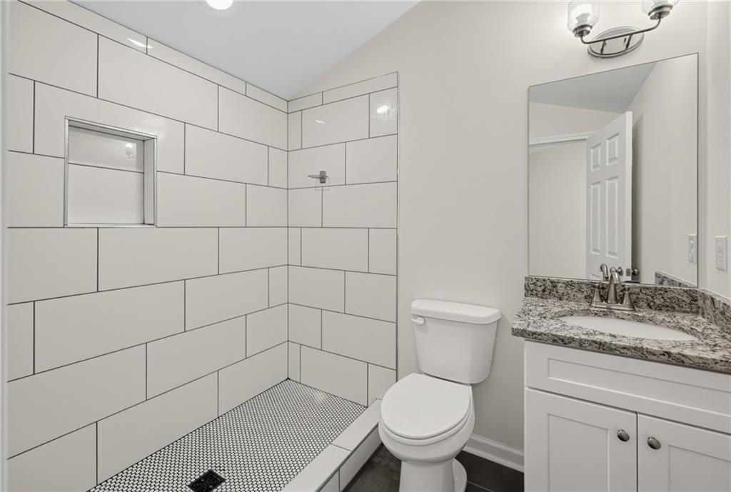 134 E 5th Street Property Photo 36