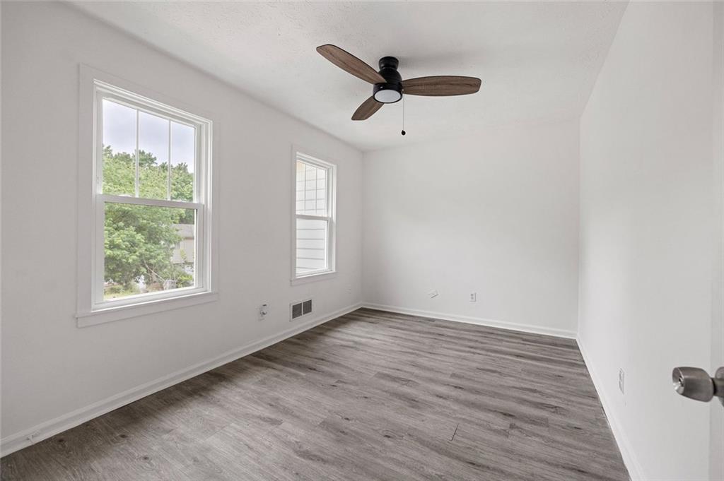 2082 Lenoa Lane Property Photo 12