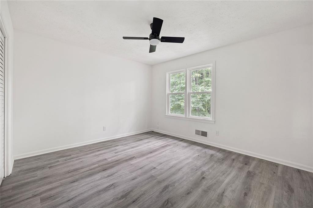 2082 Lenoa Lane Property Photo 13