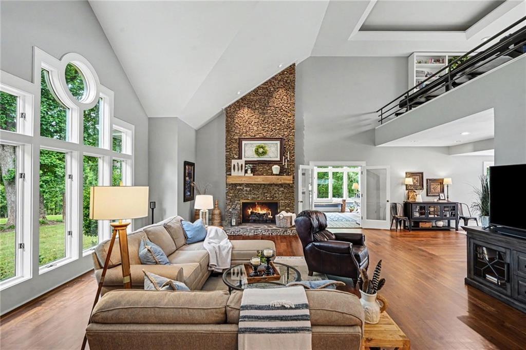 351 Teamon Road Property Photo 7