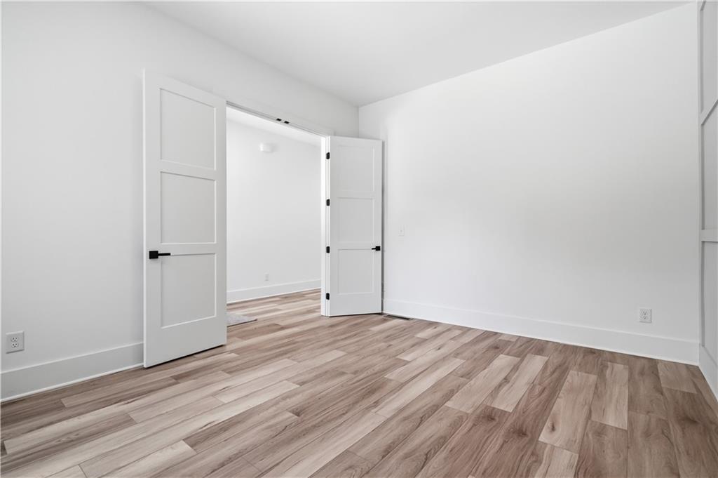 5676 Meadow View Drive Property Photo 6