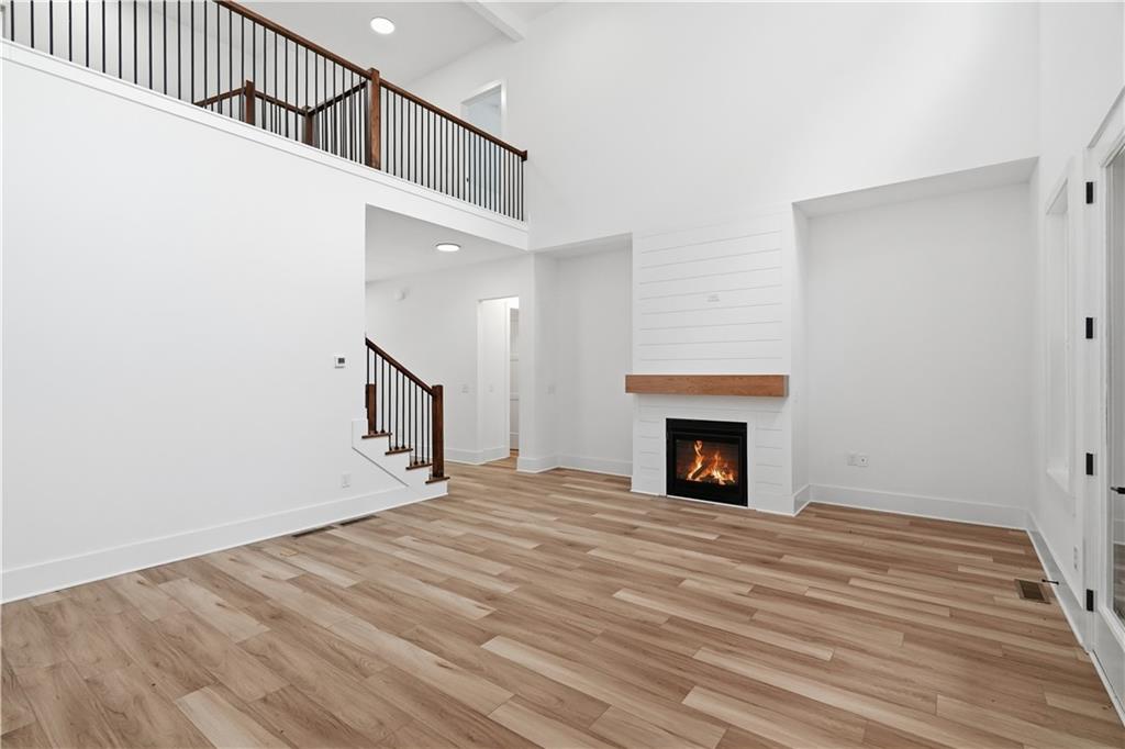 5676 Meadow View Drive Property Photo 9