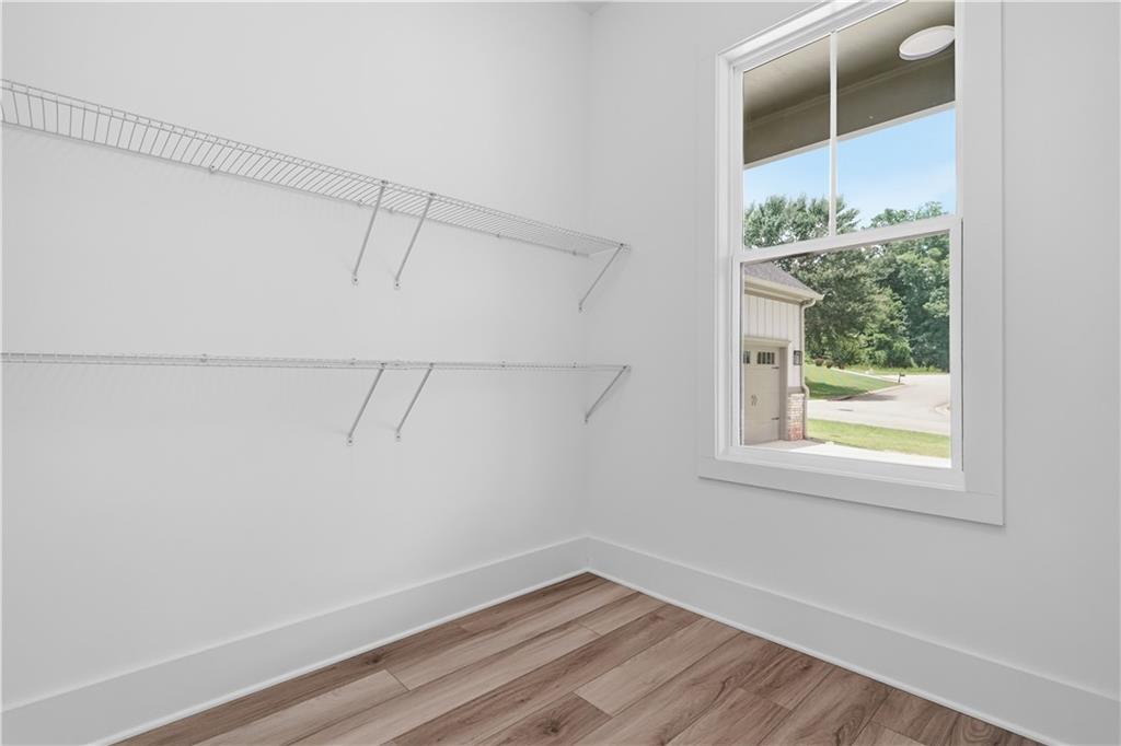 5676 Meadow View Drive Property Photo 34