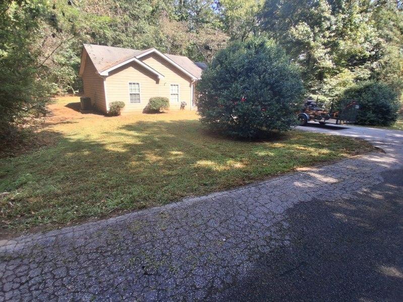 10125 Flat Shoals Road Property Photo 1