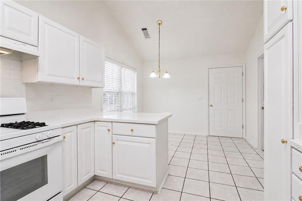 7105 Timberbrooke Drive Property Photo 10