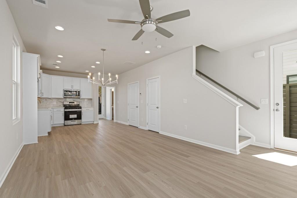 249 10th Street Property Photo 3