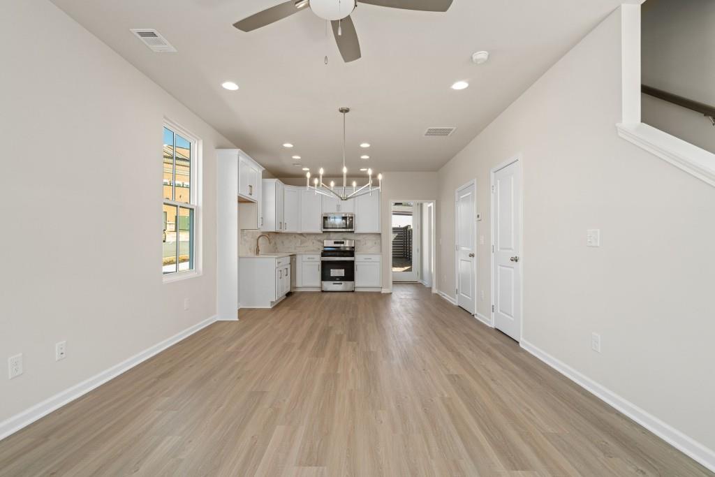 249 10th Street Property Photo 6