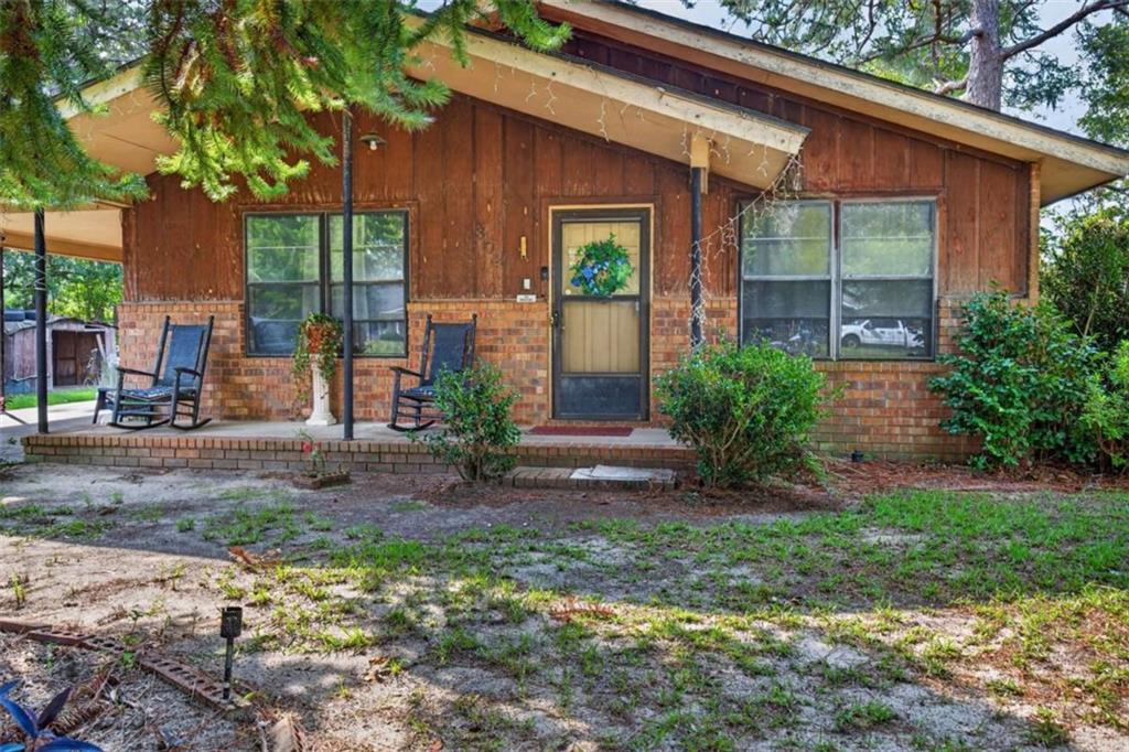 302 Lakeview Drive