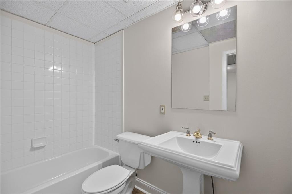 459 Amy Boulevard Property Photo 23