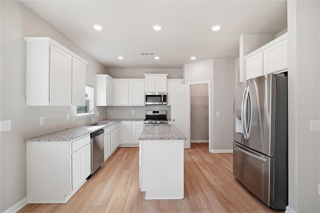 517 Edgemore Road Property Photo 13