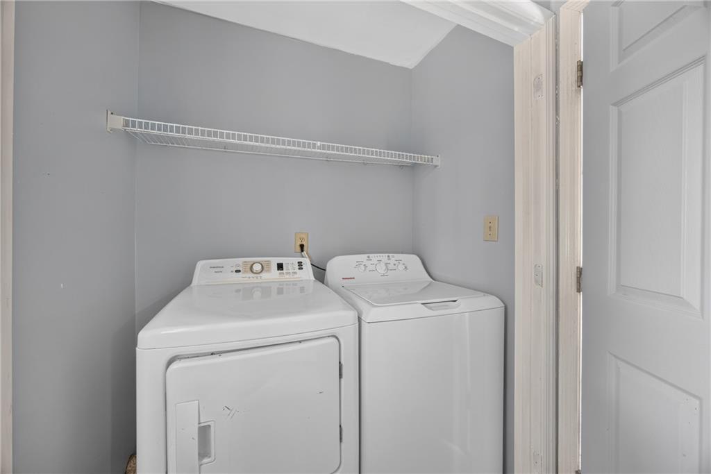 1395 Ling Drive Property Photo 11