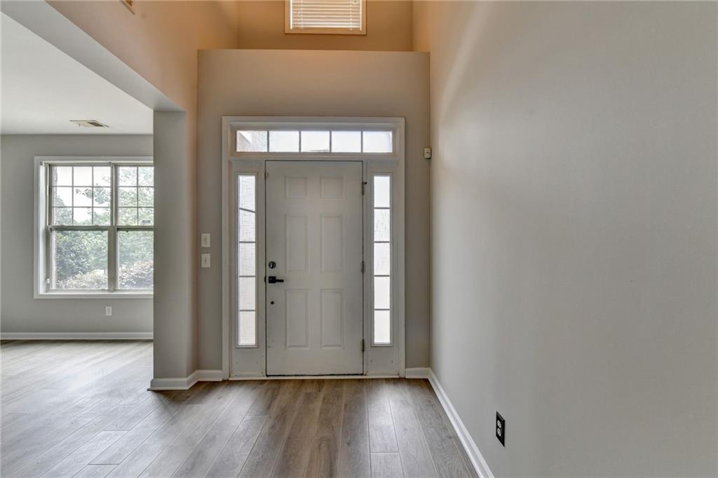 3473 Fallen Oak Drive Property Photo 5