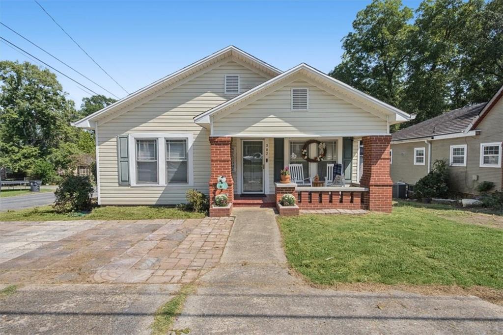302 Hampton Street Property Photo 1