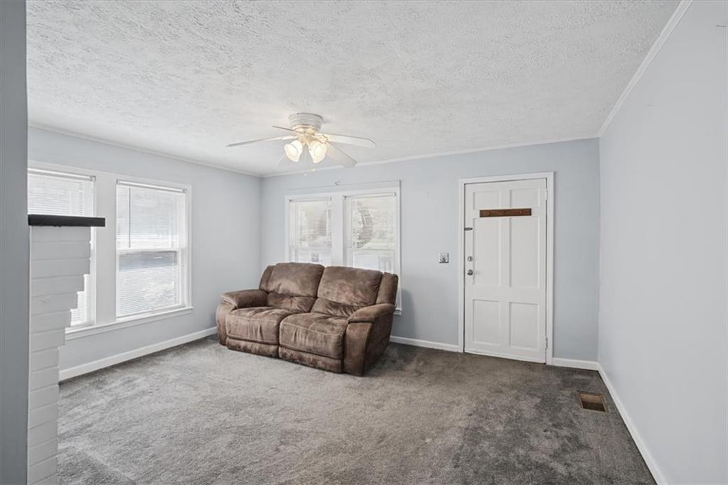 302 Hampton Street Property Photo 9