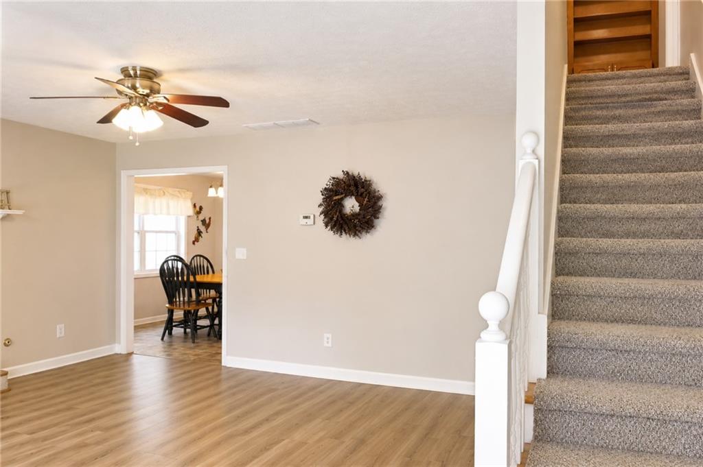 523 S River Drive S Property Photo 5