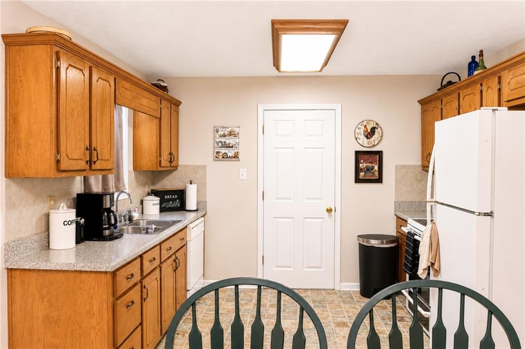 523 S River Drive S Property Photo 13