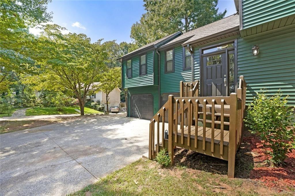 972 Tyrell Drive Property Photo 4