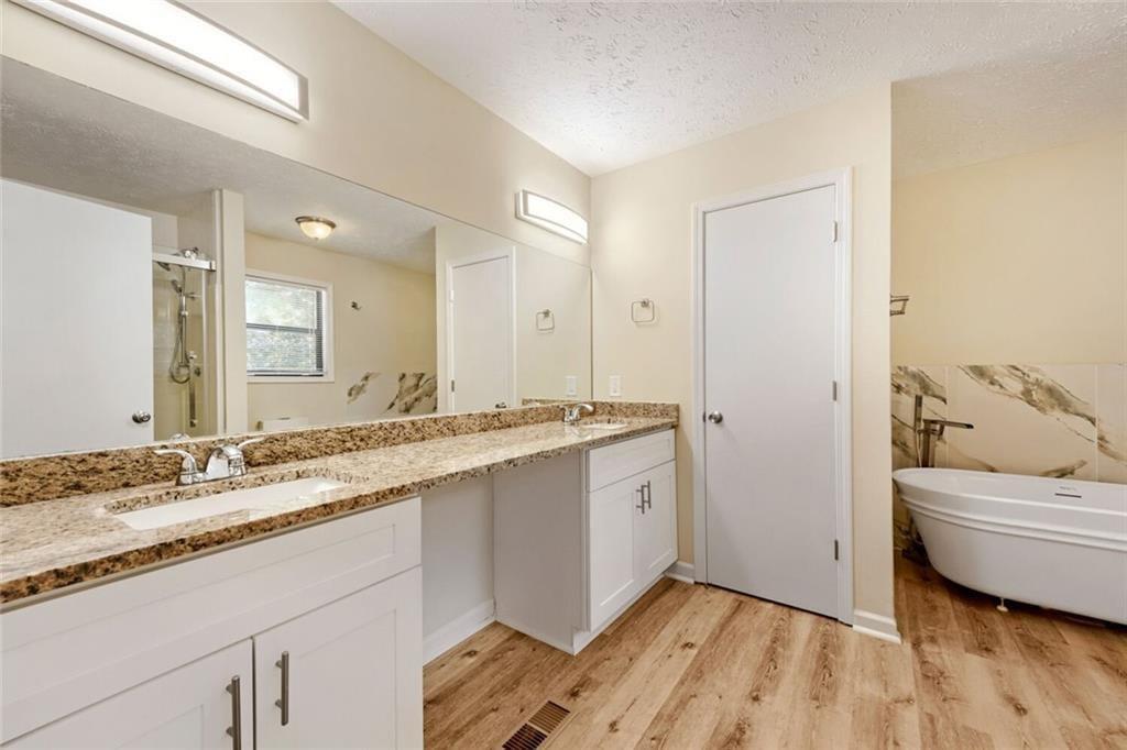 972 Tyrell Drive Property Photo 18