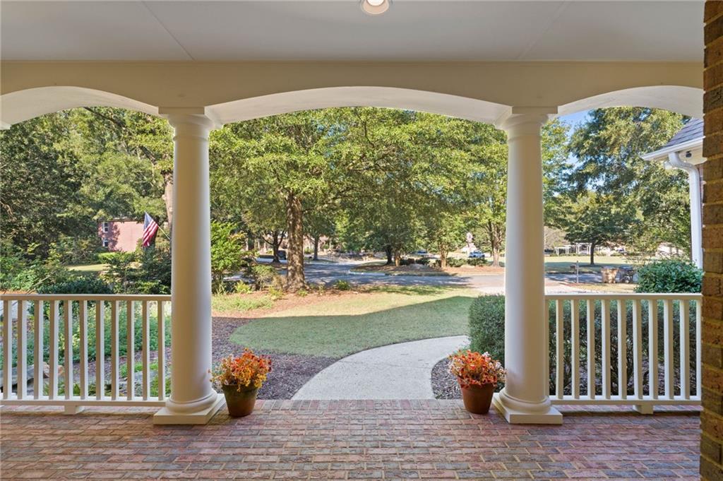 210 Rivergate Drive Property Photo 6