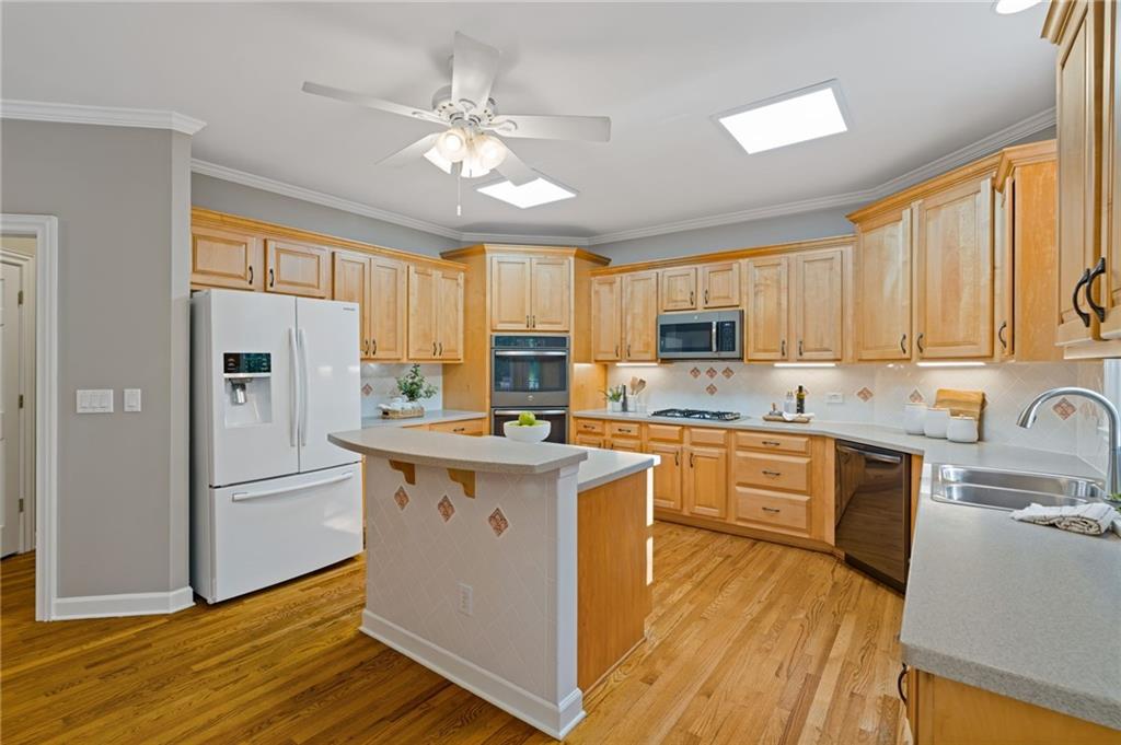 210 Rivergate Drive Property Photo 16