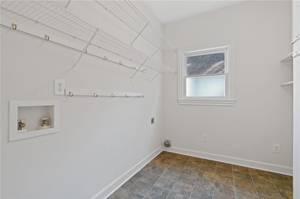 210 Rivergate Drive Property Photo 25