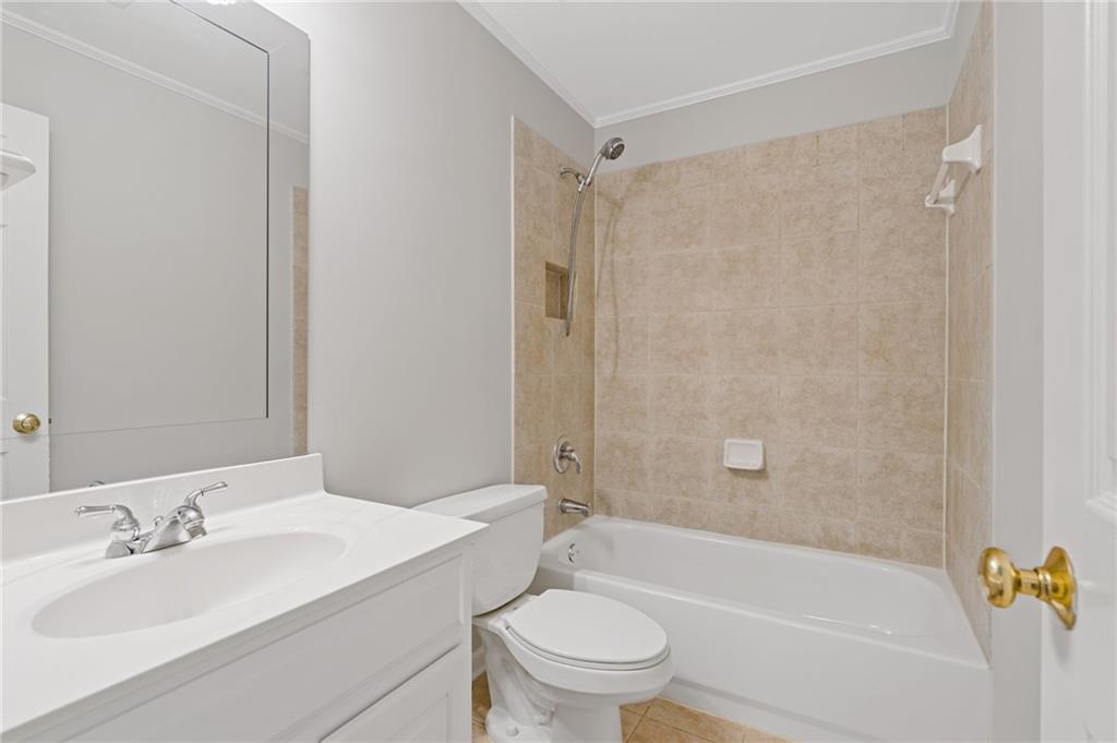 210 Rivergate Drive Property Photo 28