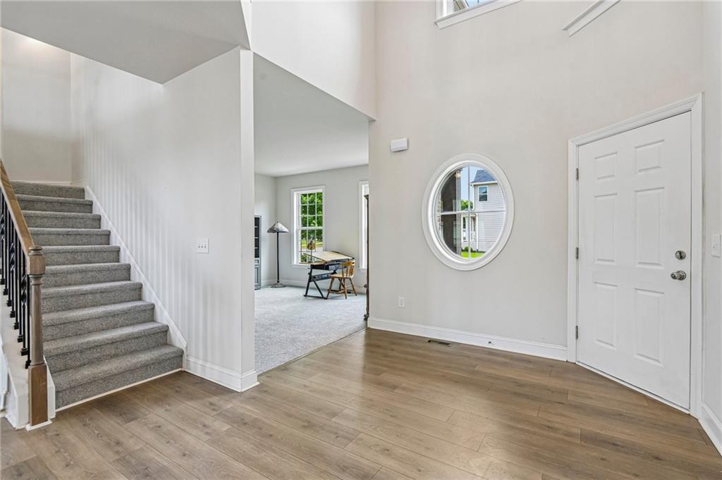 129 Edinburgh Drive Property Photo 7
