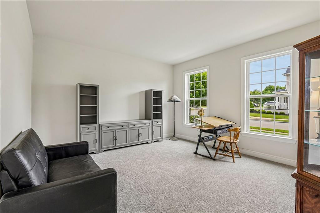129 Edinburgh Drive Property Photo 8