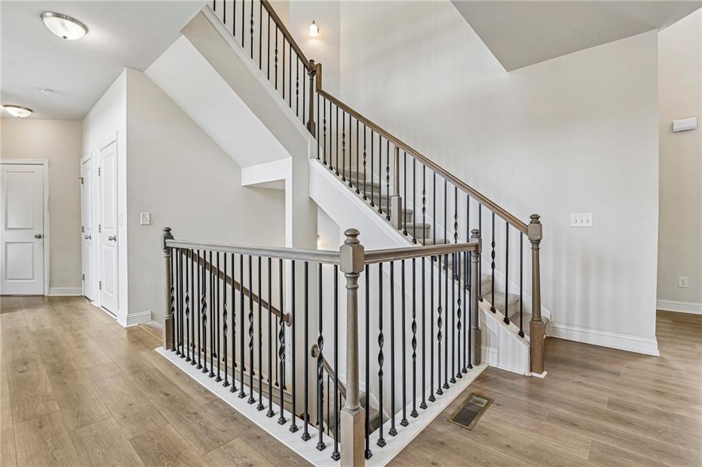 129 Edinburgh Drive Property Photo 19