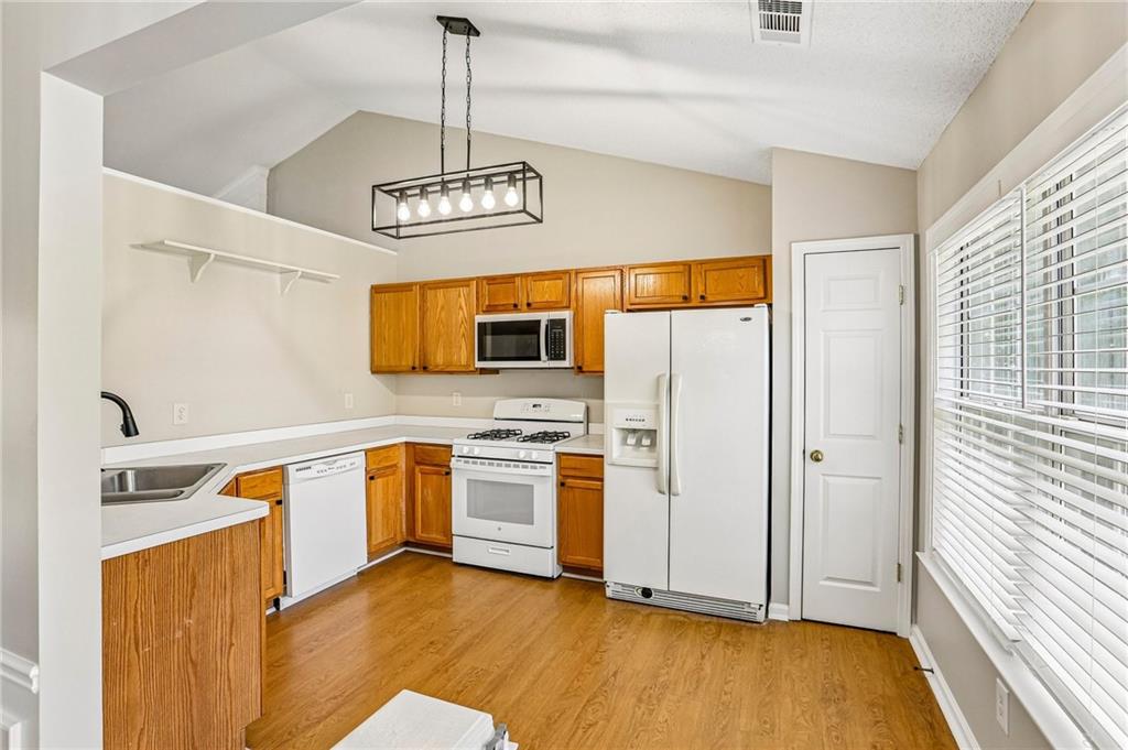 7842181 Property Photo 8