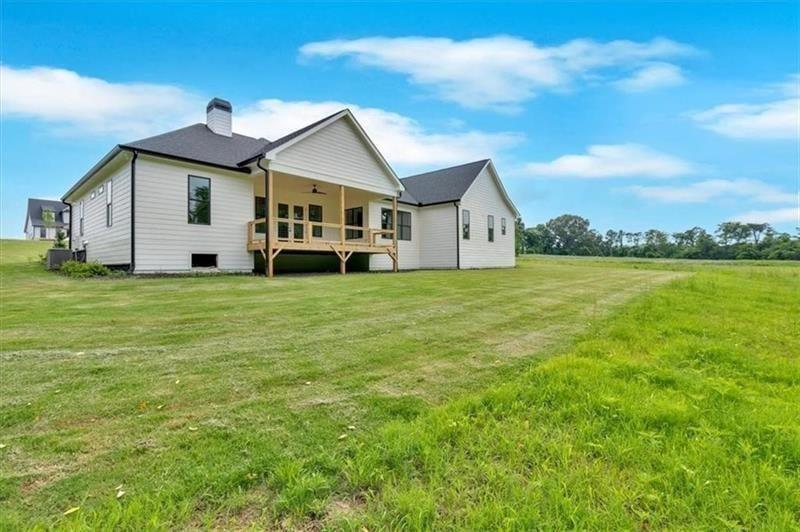 300 Eminence Peak Property Photo 5