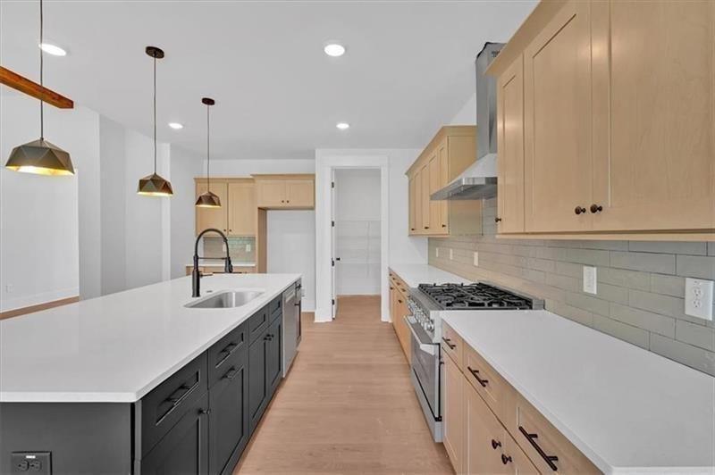 300 Eminence Peak Property Photo 17