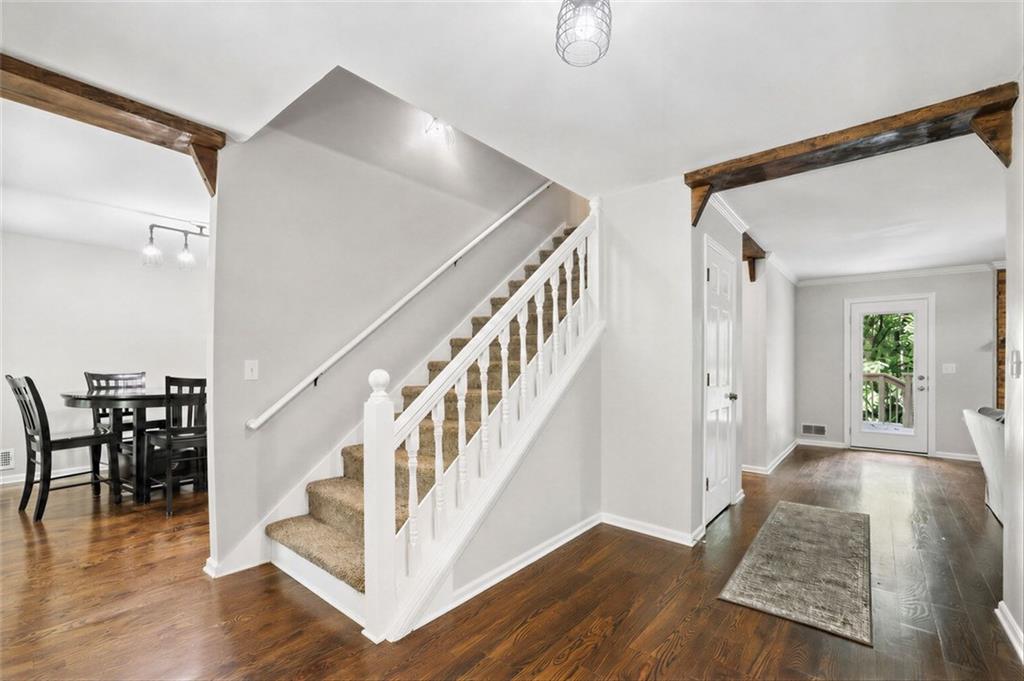 3832 Whitney Place Property Photo 4