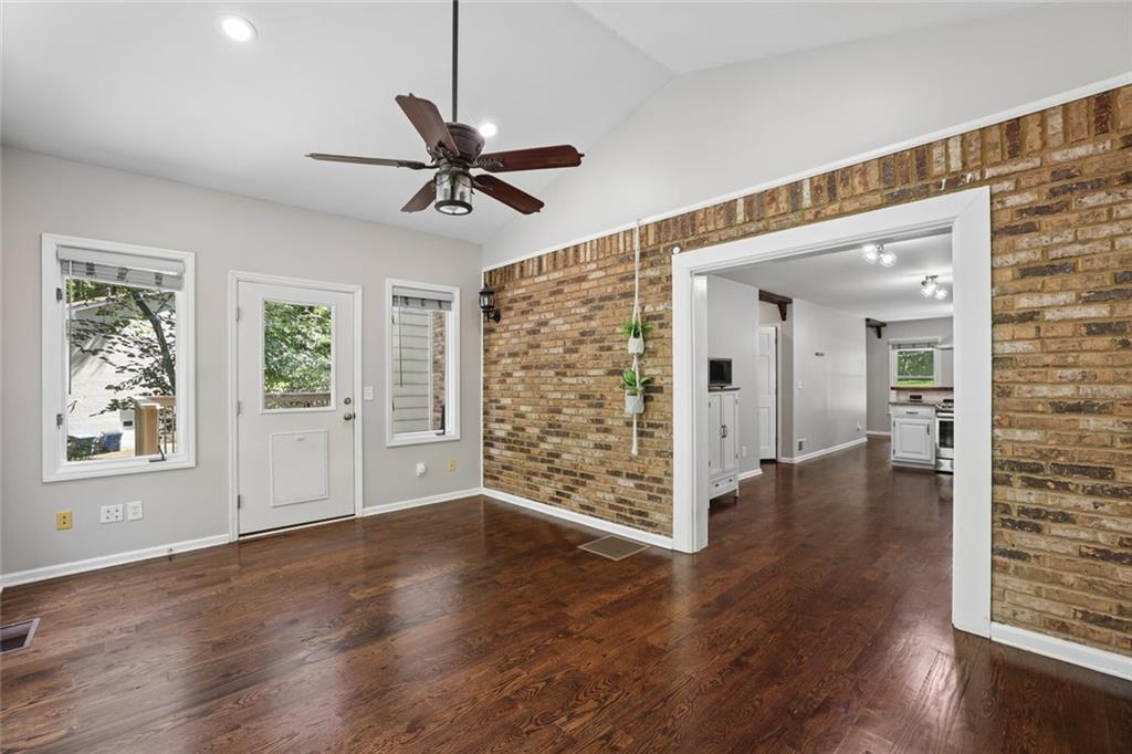 3832 Whitney Place Property Photo 14