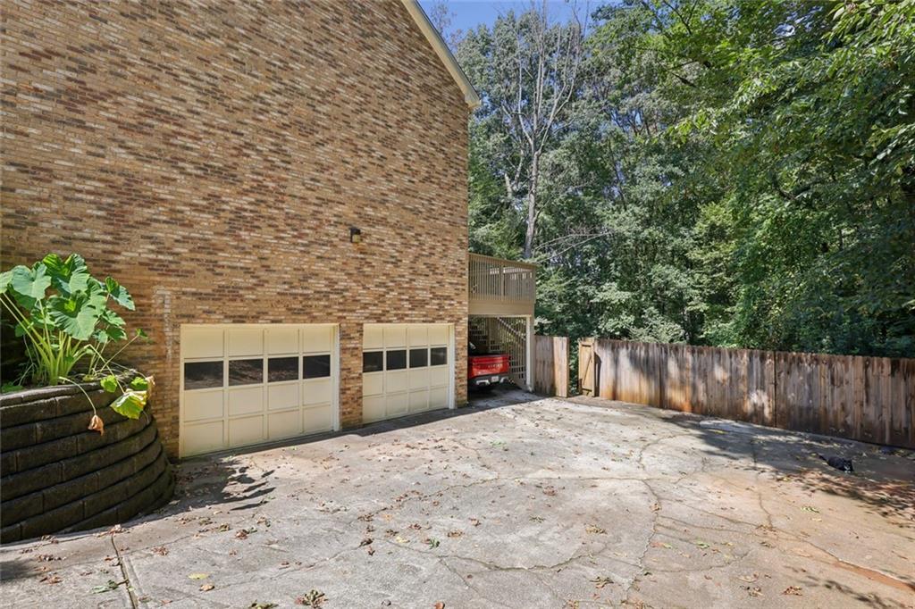 3832 Whitney Place Property Photo 28