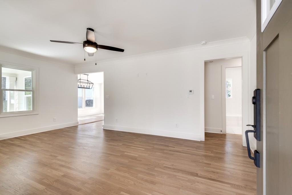 1861 Dyer Circle Property Photo 4