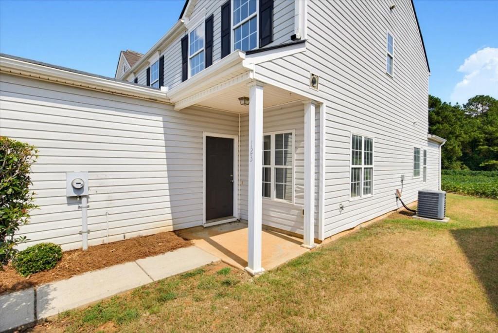 123 Benfield Circle Property Photo 2