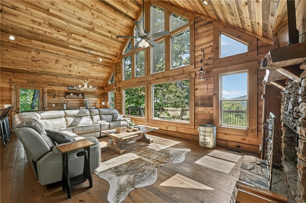 300 Cloudland Trace Property Photo 7
