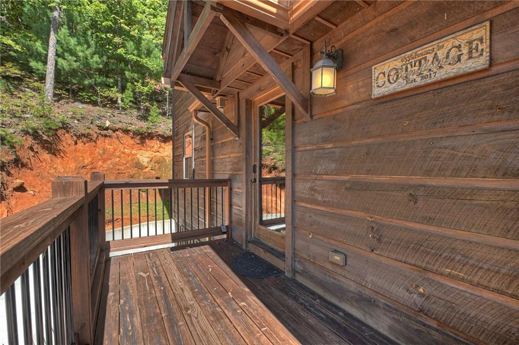 300 Cloudland Trace Property Photo 8