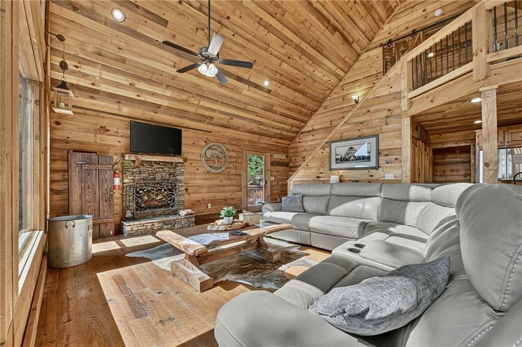 300 Cloudland Trace Property Photo 10