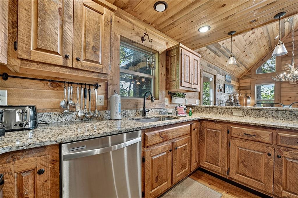 300 Cloudland Trace Property Photo 20