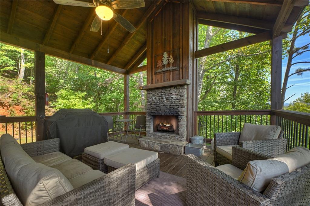 300 Cloudland Trace Property Photo 22