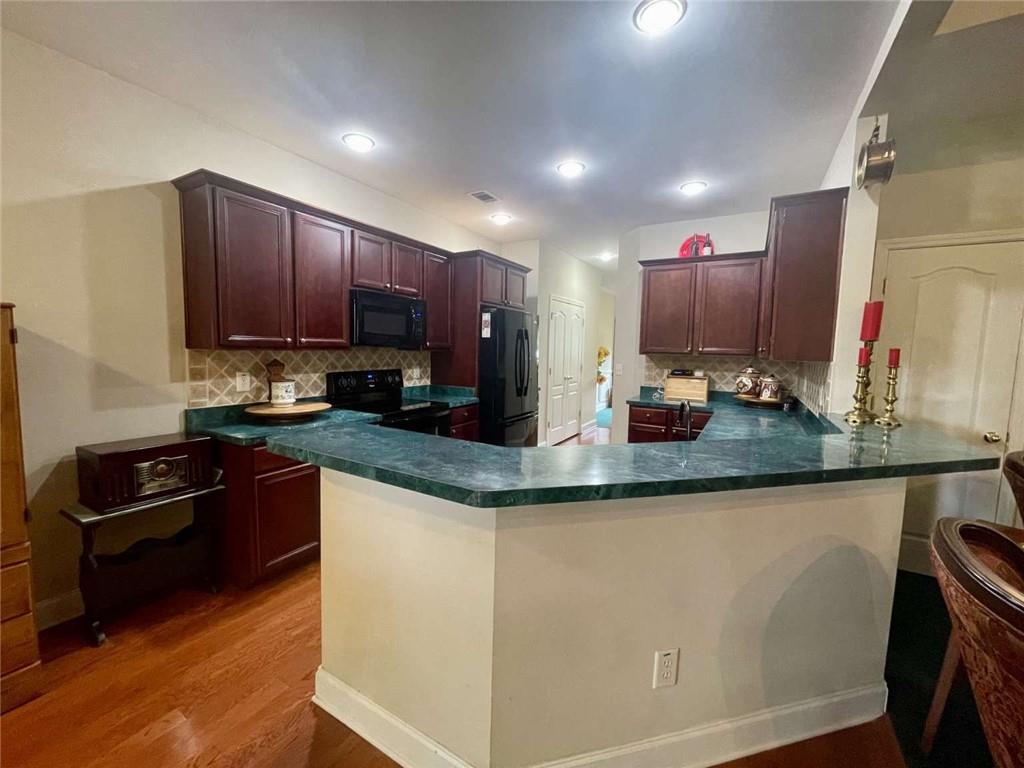 930 Vinings Drive Property Photo 7